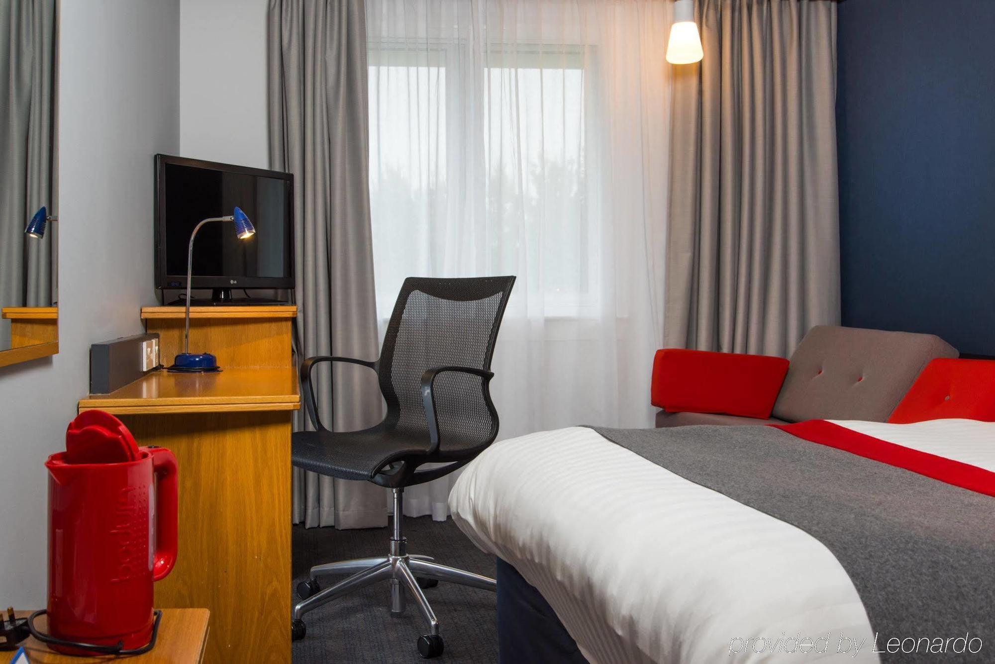 Holiday Inn Express Stirling By Ihg Εξωτερικό φωτογραφία