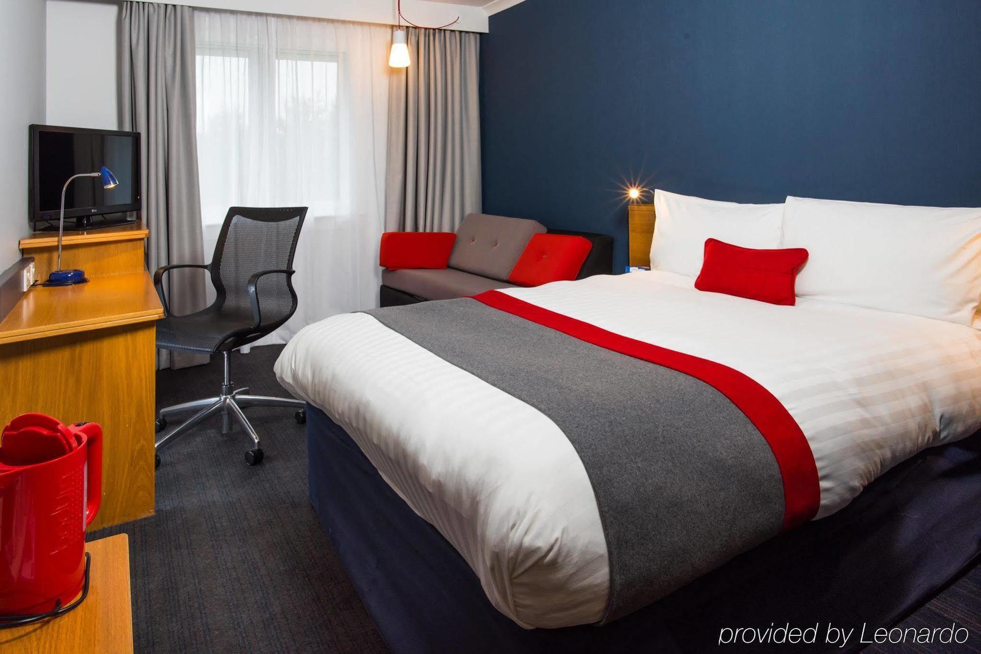 Holiday Inn Express Stirling By Ihg Εξωτερικό φωτογραφία