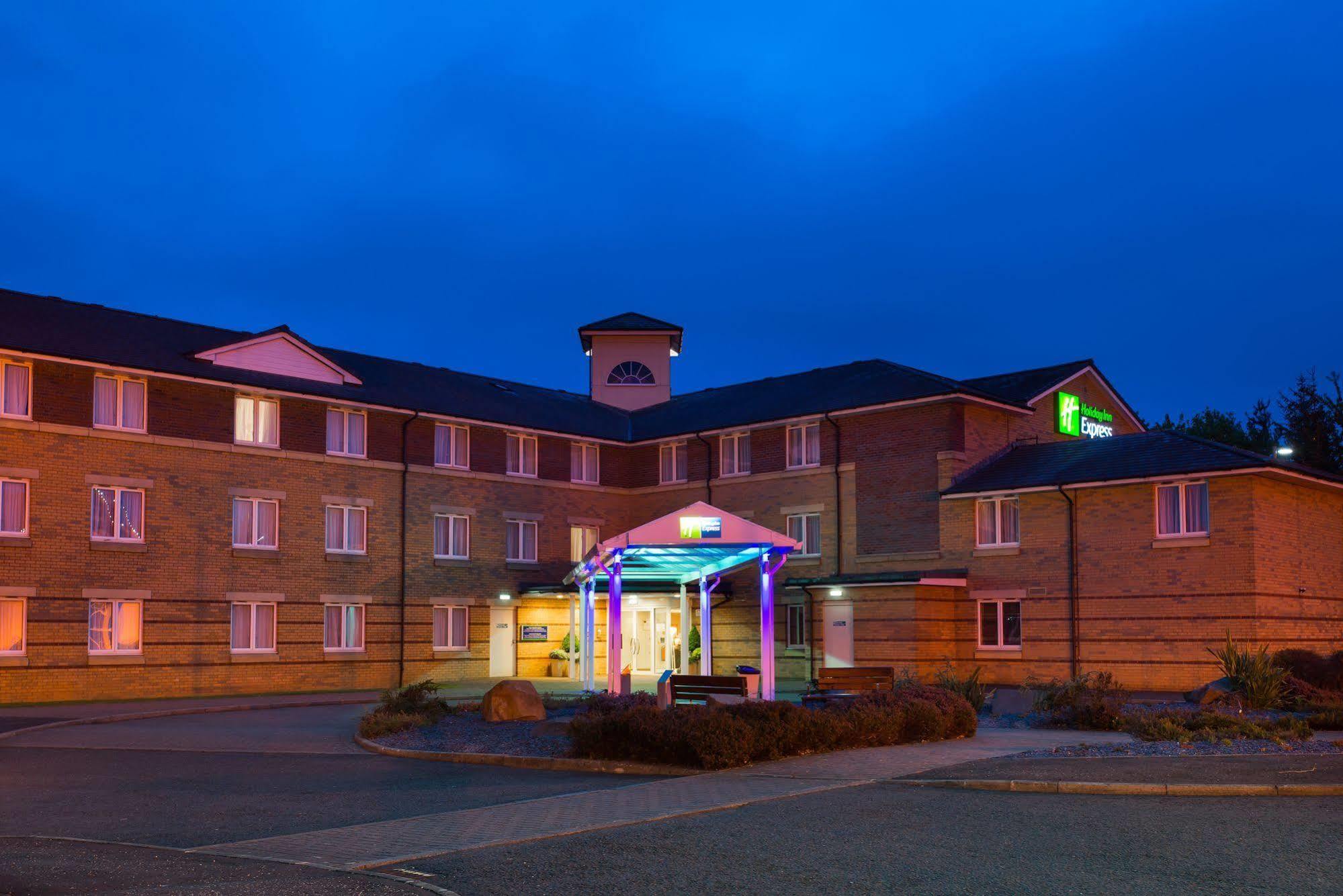 Holiday Inn Express Stirling By Ihg Εξωτερικό φωτογραφία